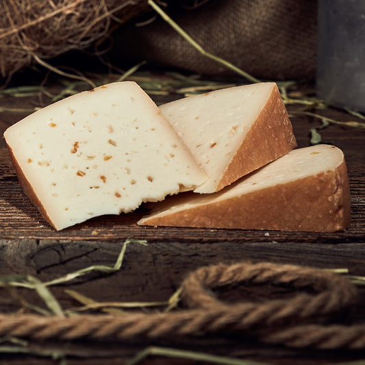 BOCKSHORNKLEEKÄSE, Schnittkäse aus 100% Ziegenrohmilch mit Bockshornklee ca, 250g