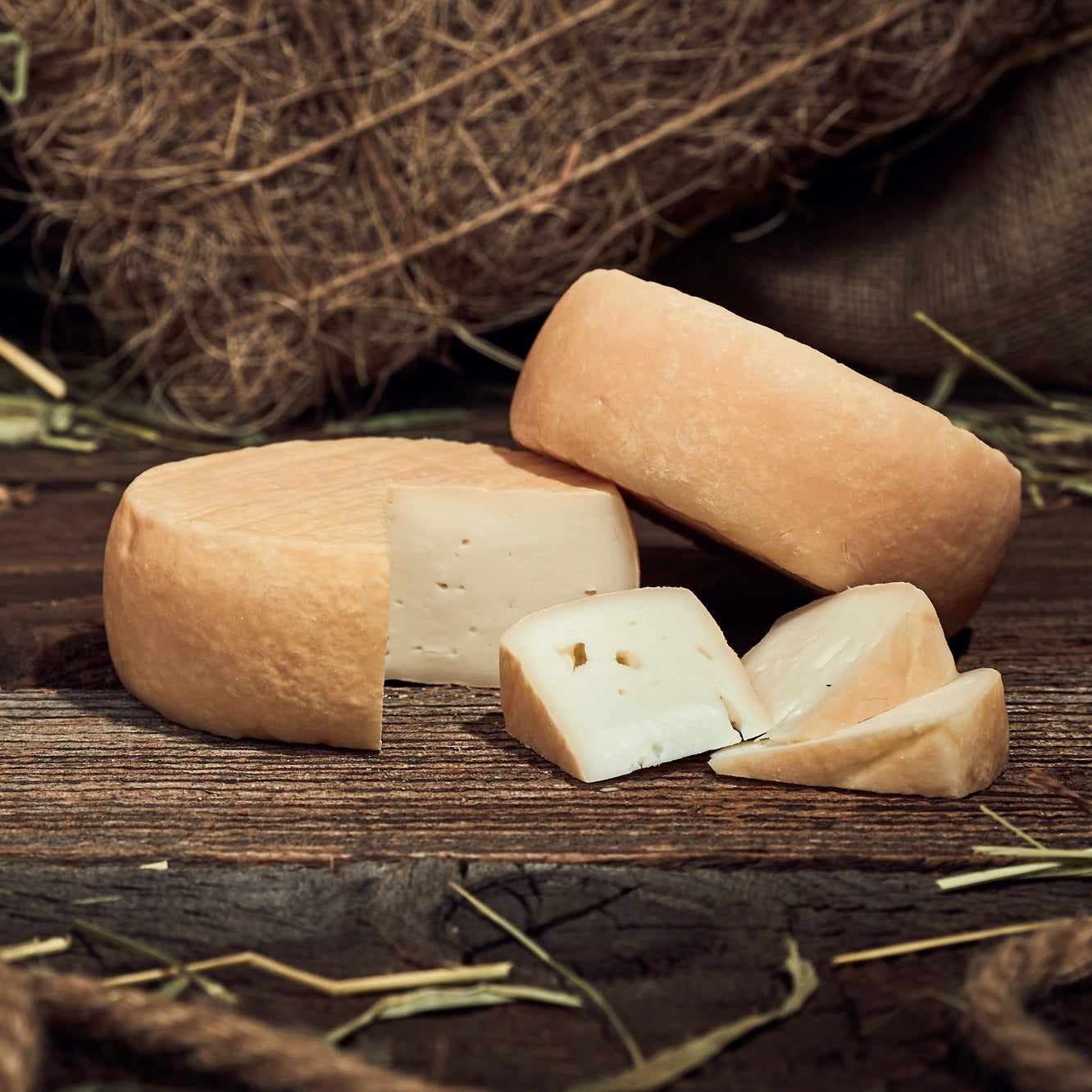 FRIDA, formaggio a pasta molle aromatizzato, 100% latte di pecora, ca. 290g